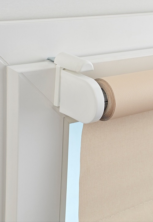 Techniques de pose installer un store sans faire de trou ECOSTORES